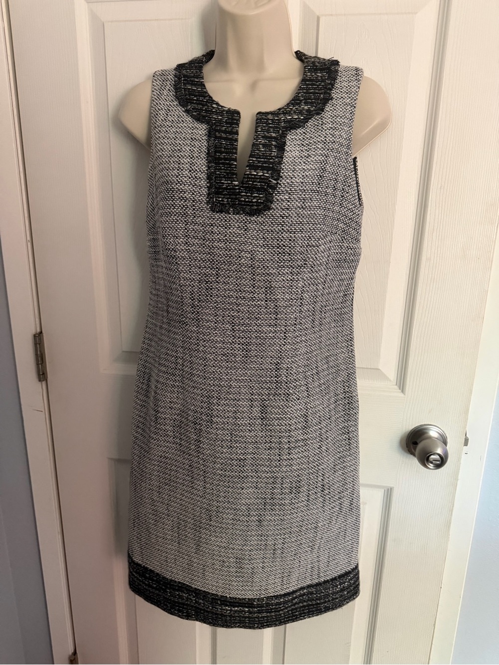 Karl Lagerfeld Paris Tweed Shift Dress Black White Fringe Trim Size 4